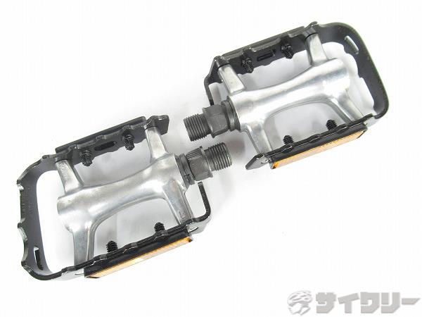 フラットペダル　ブラック/シルバー