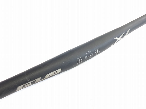 ハンドルバー XL 約695mm(実測）/31.8mm カットあり