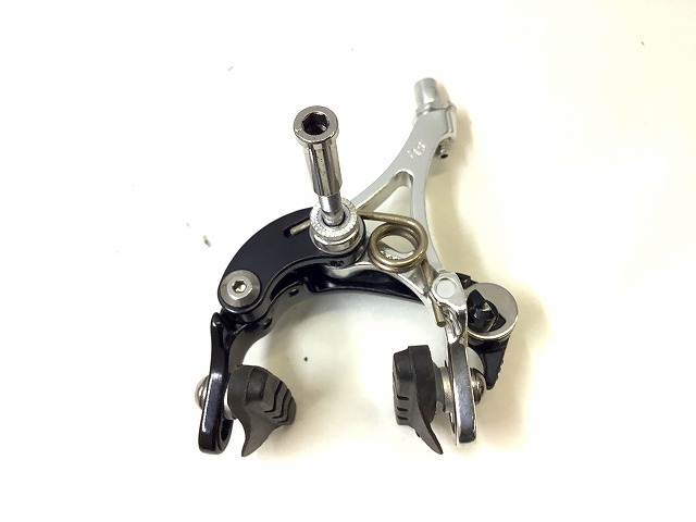 フロントブレーキキャリパー COMP