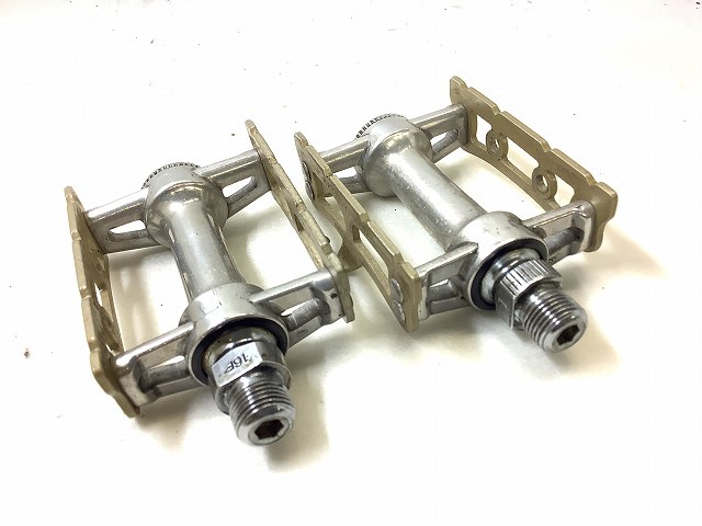 フラットペダル SYLVAN 