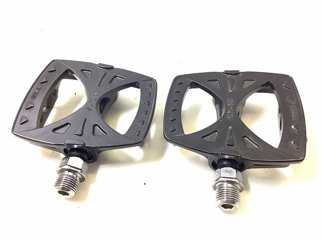 フラットペダル GR-10