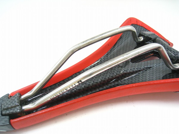 サドル WIZARD 01 チタンレール