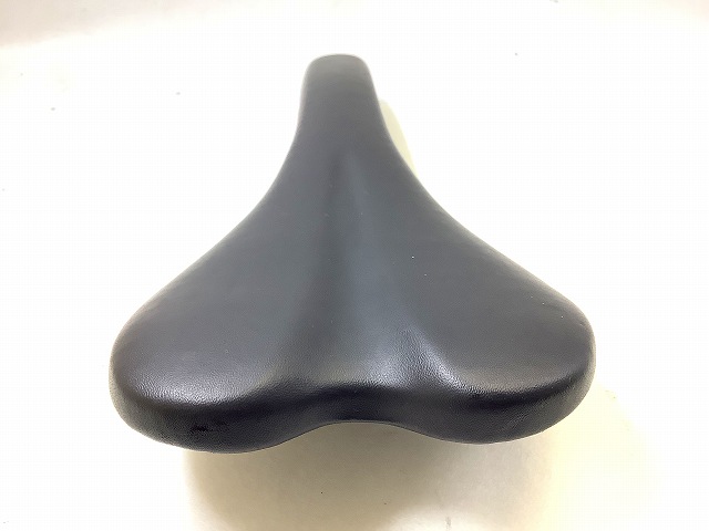 サドル　ブラック スチールレール