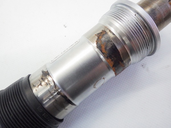 ボトムブラケット BB-ES30 68㎜/JIS/121㎜/オクタリンク ※サビあり