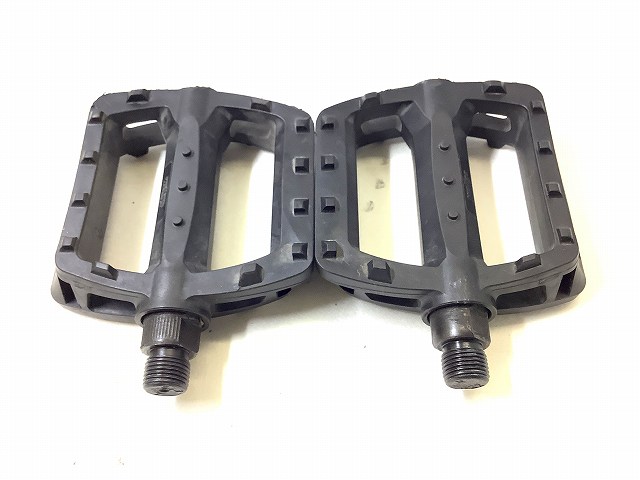 フラットペダル 樹脂