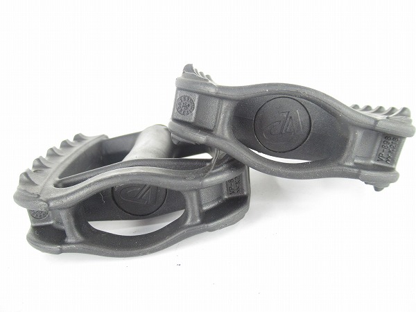 フラットペダル　ブラック　樹脂製