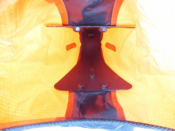 サドルバッグ　オレンジ