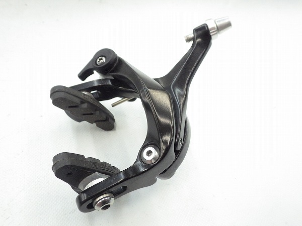 リアブレーキキャリパー