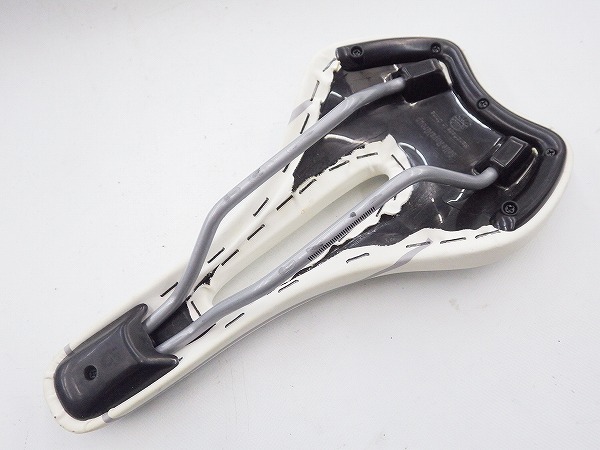 サドル ACTIVE ZONE スチールレール