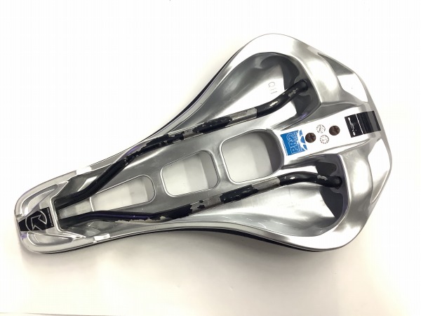 サドル STEALTH INOXレール 142mm