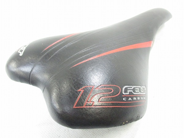 サドル FELT 1.2 ブラック