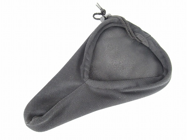 サドルカバー　Geltech　ブラック　サイズ：285×180mm（実測）