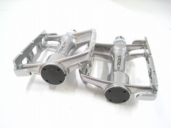 トゥークリップペダル RADIUS シルバー