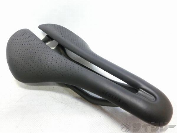 サドル　AEOLUS RSL カーボンレール