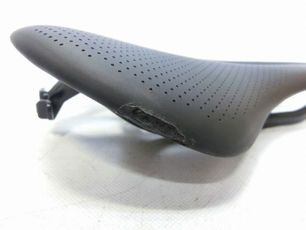 サドル　AEOLUS RSL カーボンレール