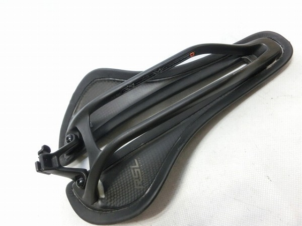 サドル　AEOLUS RSL カーボンレール