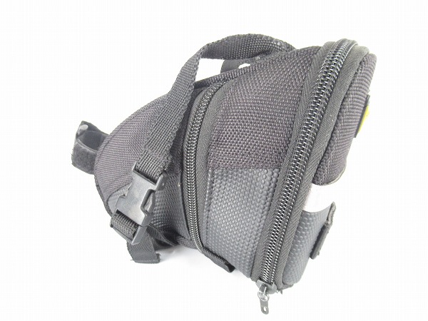 サドルバッグ　エアロウェッジパック　ストラップマウント　Mサイズ