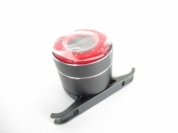 リアライト　Q3　ブラック