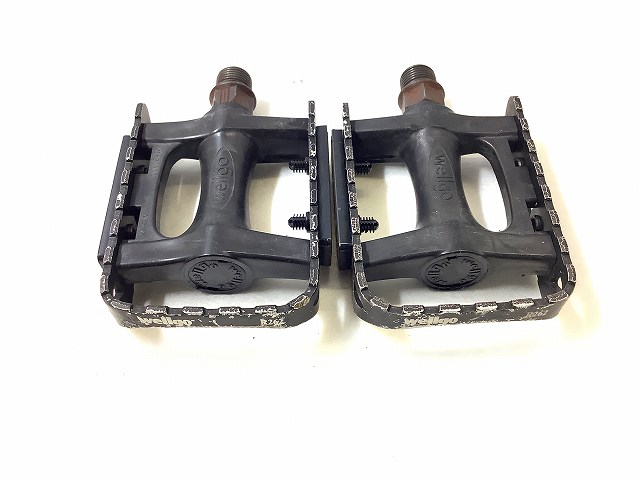 フラットペダル