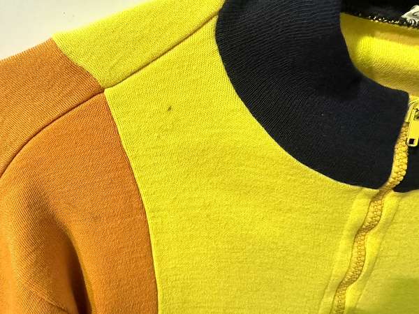 長袖フルジップジャージ サイズ：52(表記)