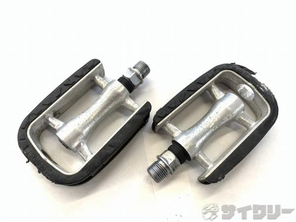 フラットペダル