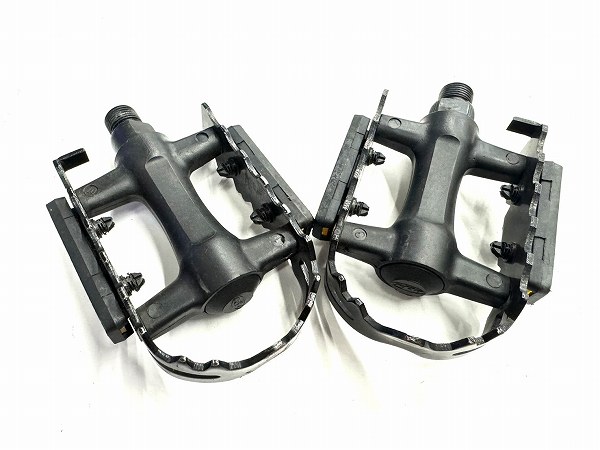 フラットペダル