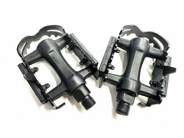 フラットペダル