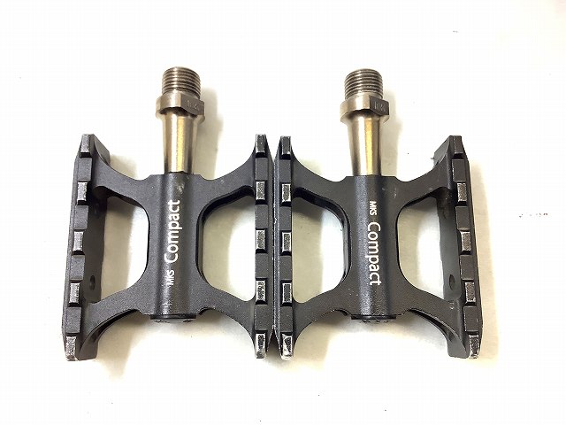 フラットペダル Compact シルバー