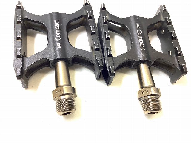 フラットペダル Compact シルバー