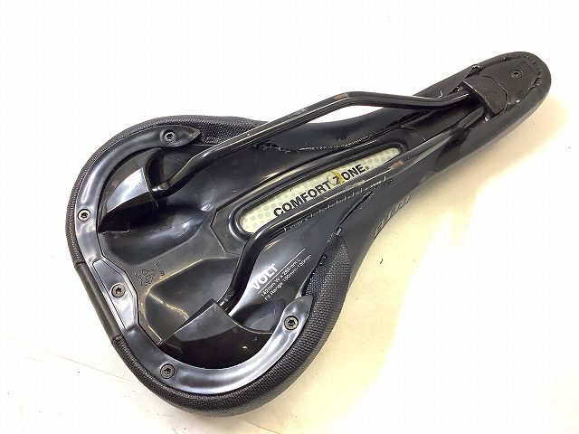 サドル　VOLT　142　