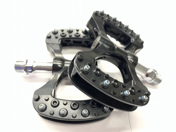 フラットペダル GAMMA