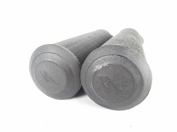 ロックオングリップ　ブラック　全長：134mm　22.2mm径対応