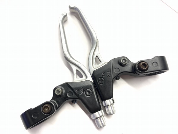 ブレーキレバー