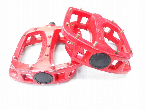フラットペダル レッド