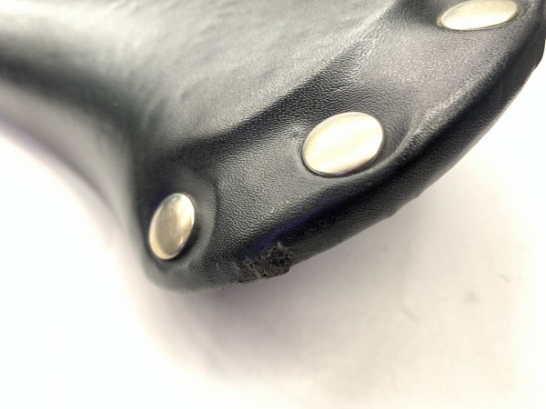 サドル ブラック スチールレール