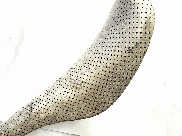 サドル スチールレール ホワイト 使用感あり