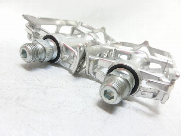 クイルペダル SYLVAN ROAD