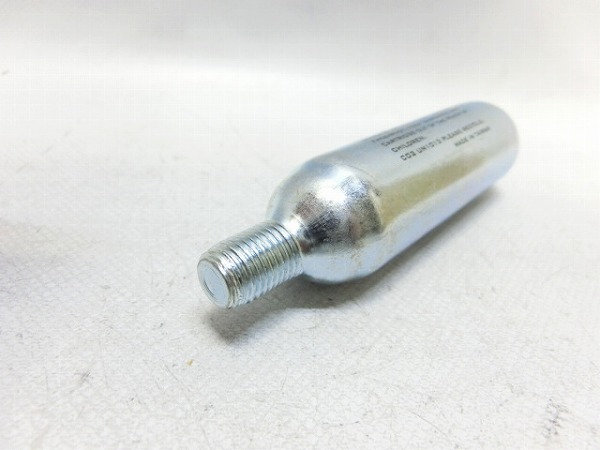 CO2ボンベ　ねじ切あり