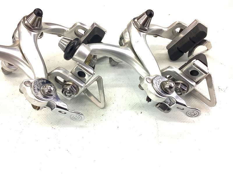 ブレーキキャリパー　400