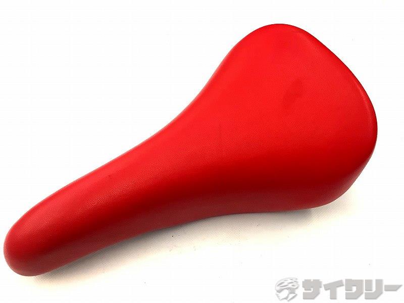 サドル　RED　