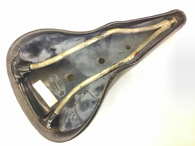 サドル UNICANITOR