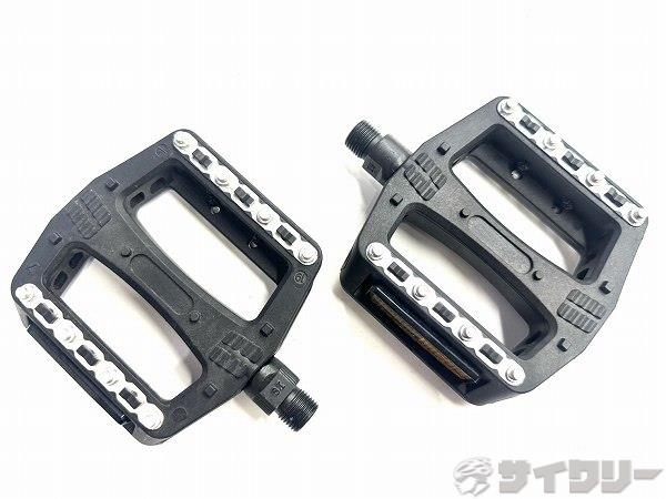 フラットペダル