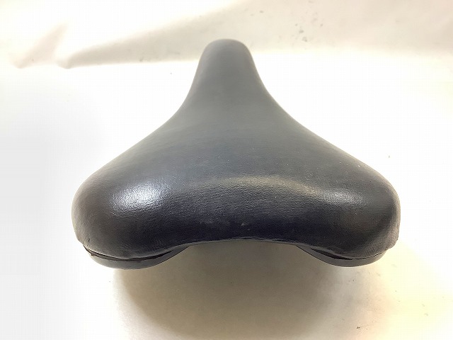 サドル ブラック