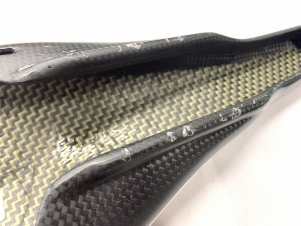 カーボンサドル