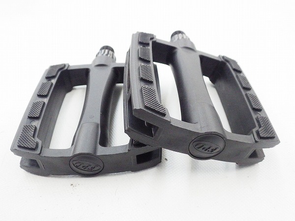 フラットペダル