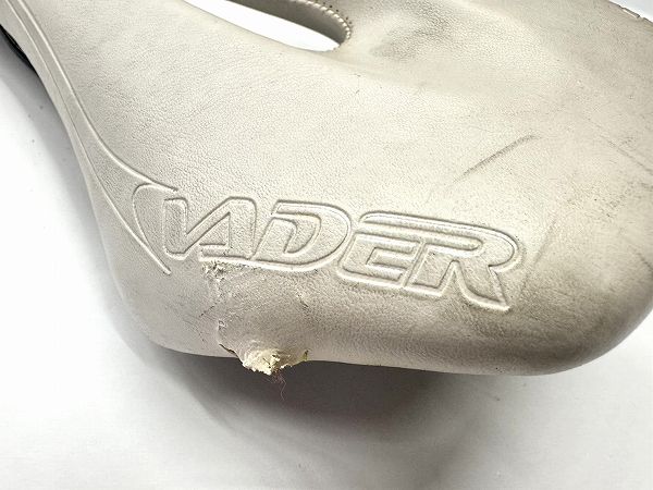 サドル スチールレール ホワイト