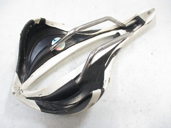 サドル MANTRA RACING XSLITEレール