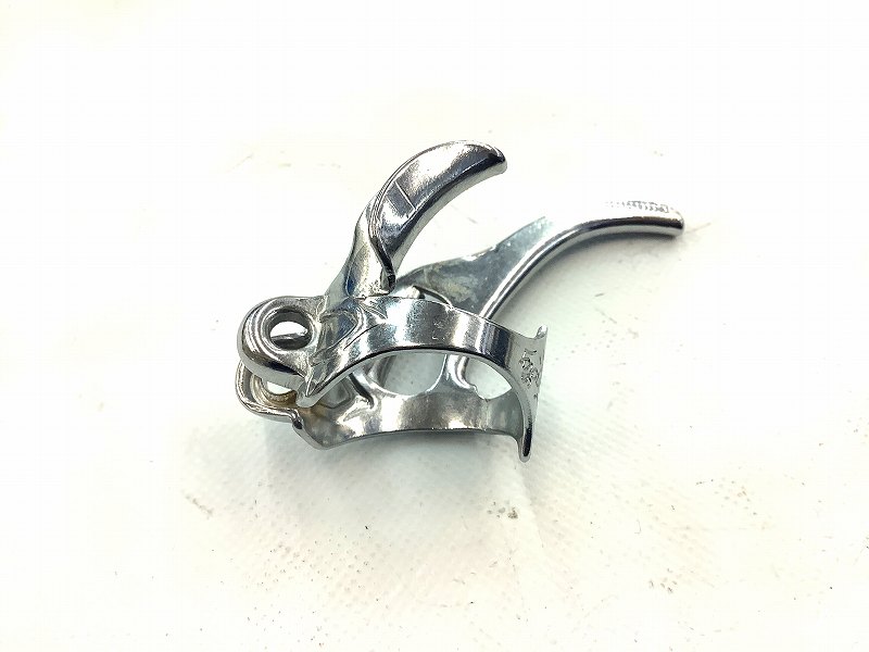 ワイヤーリード　地球マーク ボルト欠損