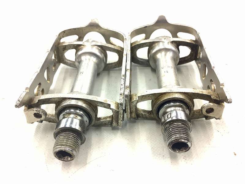 フラットペダル 700