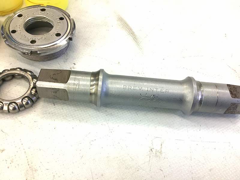 ボトムブラケット 68/115mm　JIS